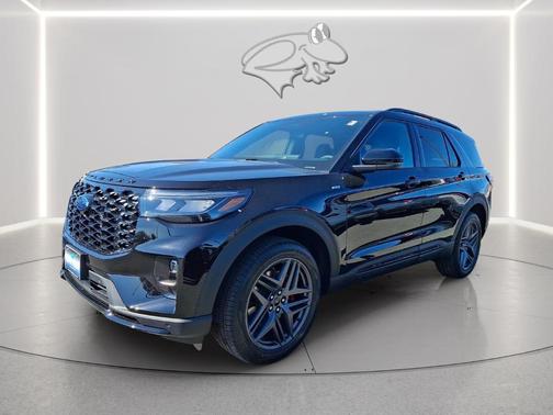 Agate Black 2026 Ford Explorer ST-Line