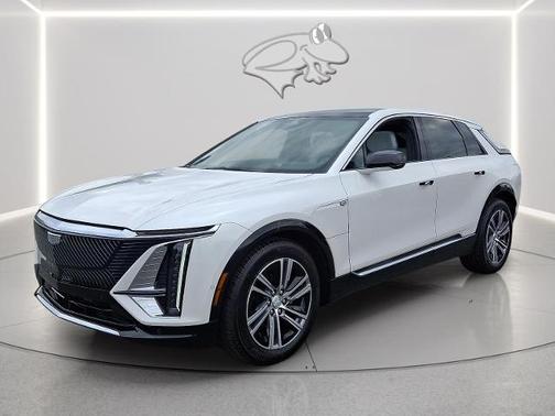 Crystal White Tri-Coat 2025 Cadillac LYRIQ LUXURY