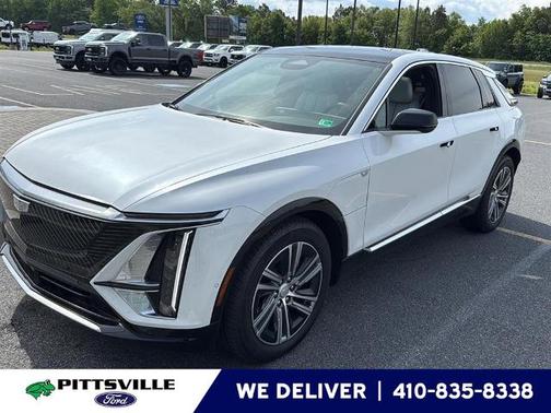 Crystal White Tri-Coat 2025 Cadillac LYRIQ LUXURY