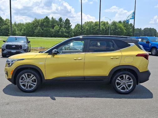 2021 Kia Seltos S
