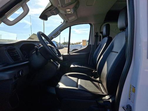 2025 Ford Transit-150 130 WB