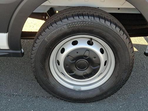 2025 Ford Transit-150 130 WB