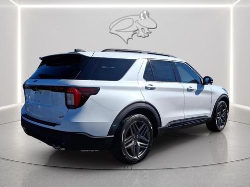 Star White 2026 Ford Explorer ST