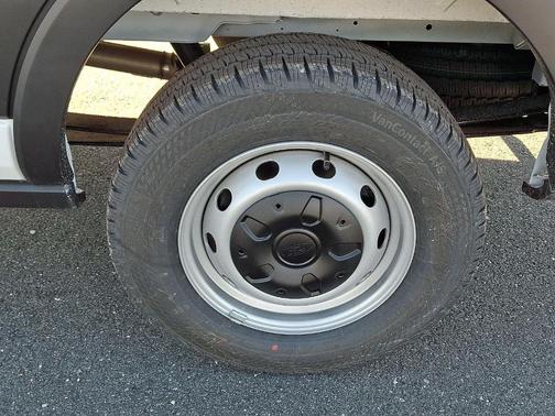 2026 Ford Transit-250 148 WB Medium Roof Cargo