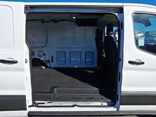 2025 Ford Transit-250 