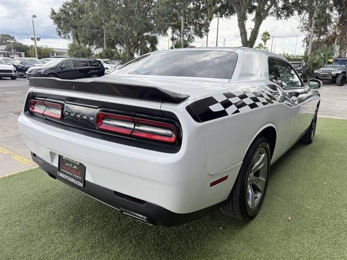 2019 Dodge Challenger SXT
