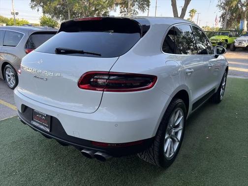 2017 Porsche Macan Base