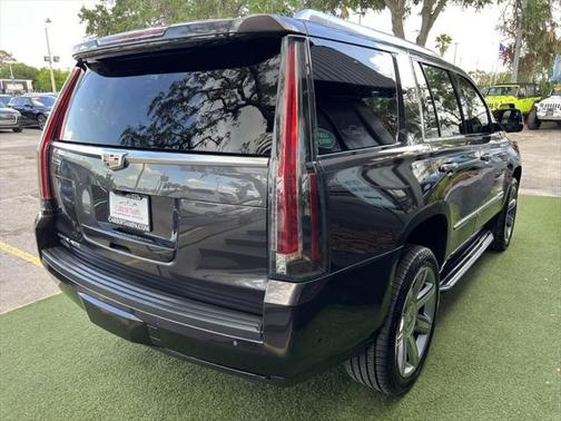 2017 Cadillac Escalade Luxury