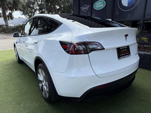 2023 Tesla Model Y Long Range Dual Motor All-Wheel Drive