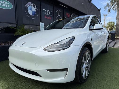 2023 Tesla Model Y Long Range Dual Motor All-Wheel Drive