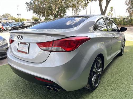 2013 Hyundai ELANTRA SE