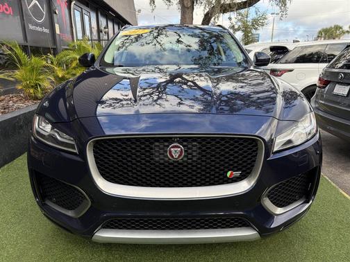 2017 Jaguar F-PACE S