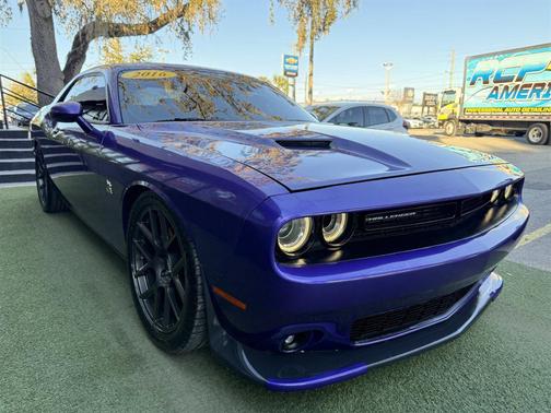 2016 Dodge Challenger R/T Scat Pack