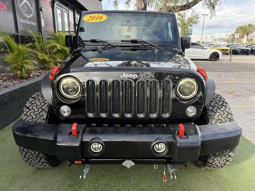 2016 Jeep Wrangler Sport