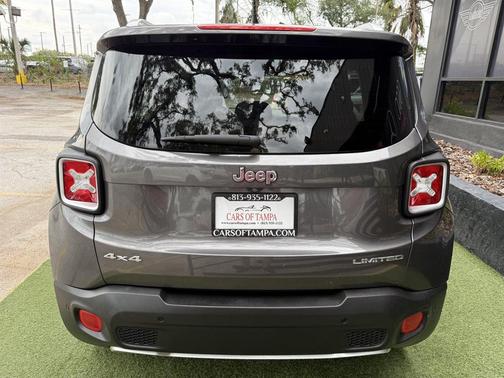 Grey 2016 Jeep Renegade Limited