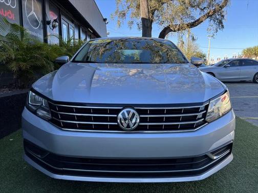 2016 Volkswagen Passat SE