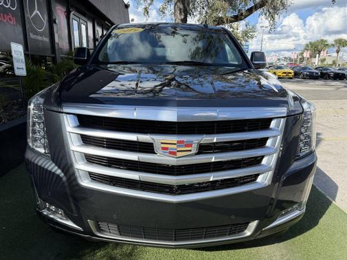 2019 Cadillac Escalade Luxury