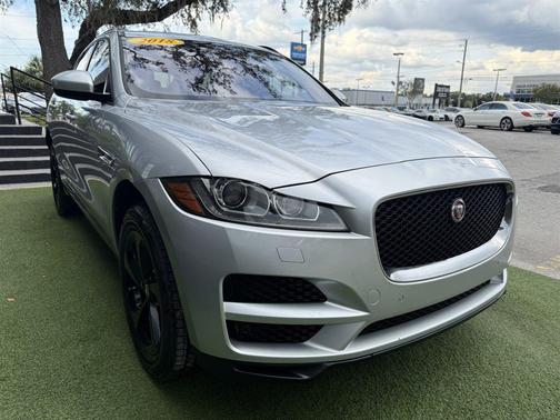 2018 Jaguar F-PACE 25t Premium