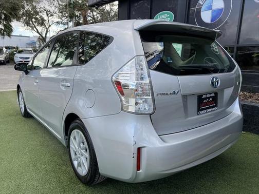 2014 Toyota Prius v Two