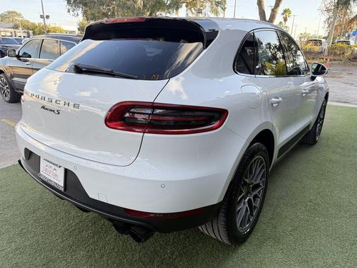 2015 Porsche Macan S