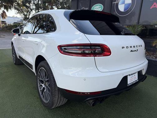 2015 Porsche Macan S