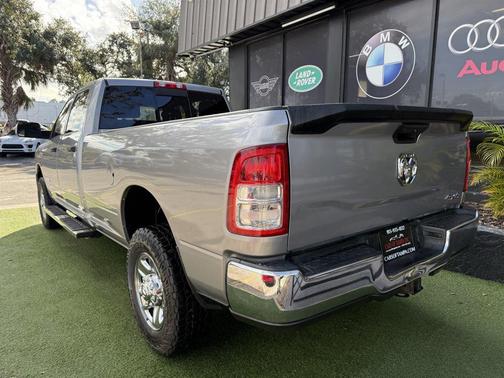 2021 RAM 2500 Tradesman Crew Cab 4x4 8' Box