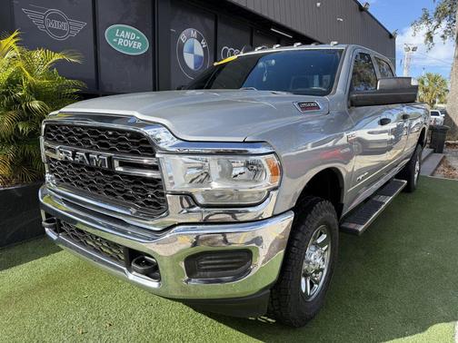 2021 RAM 2500 Tradesman Crew Cab 4x4 8' Box