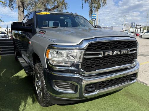 2021 RAM 2500 Tradesman Crew Cab 4x4 8' Box