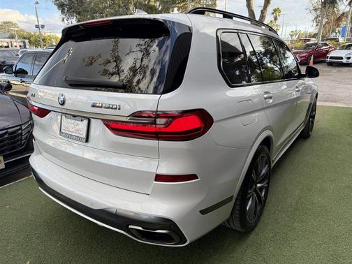 2020 BMW X7 M50i