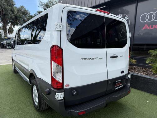 2017 Ford Transit-350 XLT
