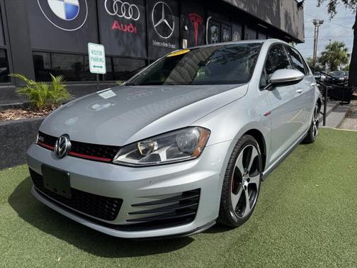 2015 Volkswagen Golf GTI 2.0T S 4-Door