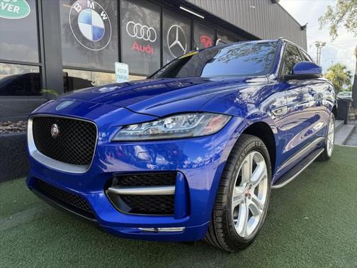 2018 Jaguar F-PACE 30t R-Sport