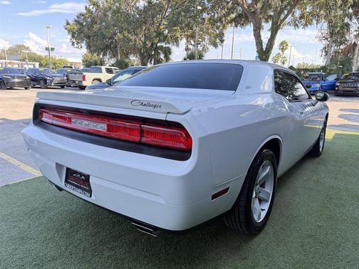 2014 Dodge Challenger SXT