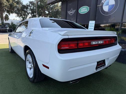 2014 Dodge Challenger SXT