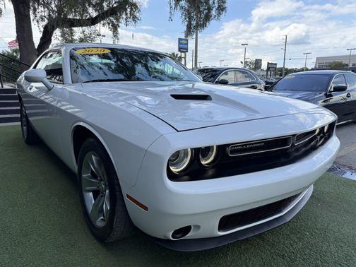 White 2020 Dodge Challenger SXT