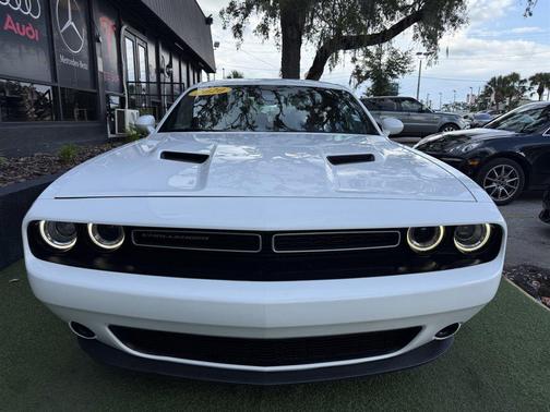 White 2020 Dodge Challenger SXT