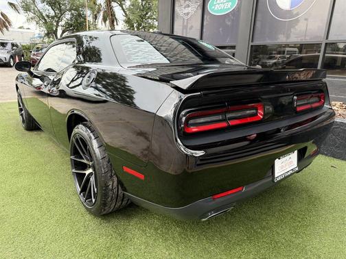 Black 2018 Dodge Challenger SXT
