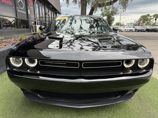 Black 2018 Dodge Challenger SXT