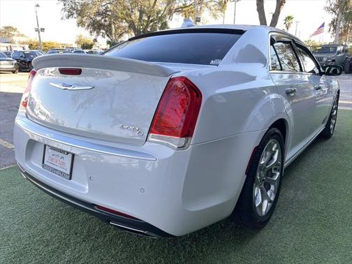 2016 Chrysler 300C Platinum