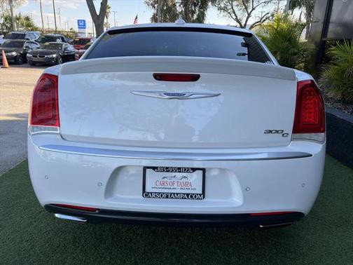2016 Chrysler 300C Platinum