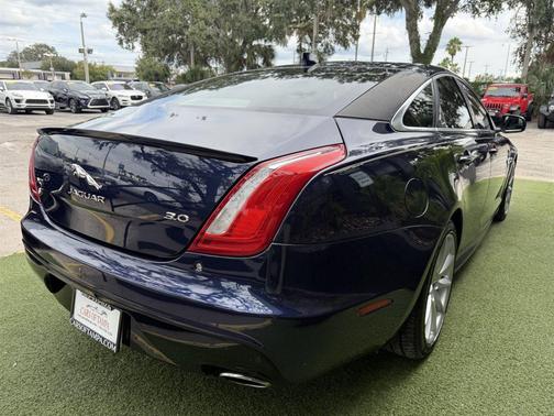 2016 Jaguar XJ XJ R-Sport
