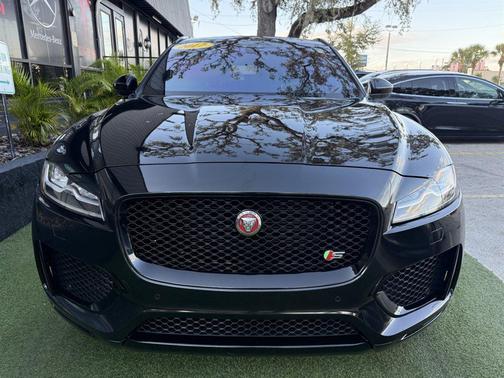 2017 Jaguar F-PACE S