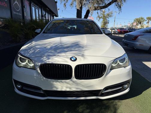 2016 BMW 528 528i