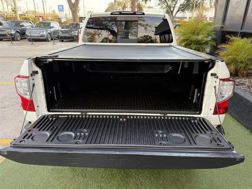 2019 Nissan Titan SV