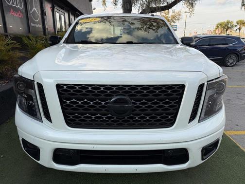 2019 Nissan Titan SV