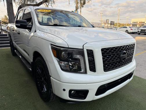 2019 Nissan Titan SV