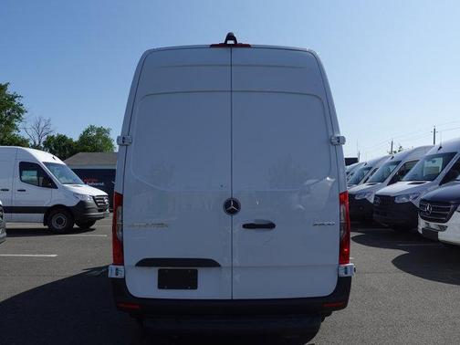 2025 Mercedes-Benz Sprinter 2500 High Roof