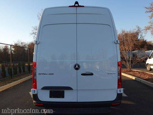 2025 Mercedes-Benz Sprinter 2500 High Roof
