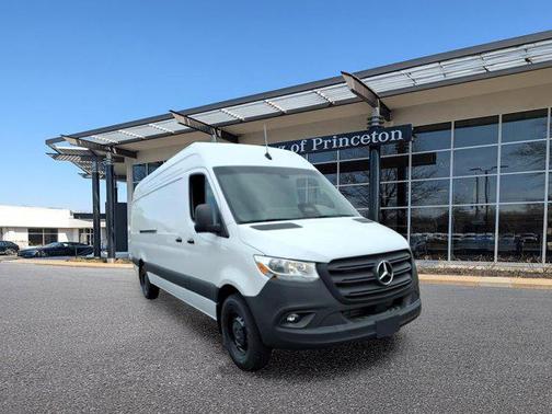 Arctic White 2026 Mercedes-Benz Sprinter 2500 High Roof
