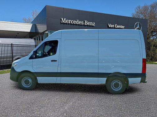 Arctic White 2026 Mercedes-Benz Sprinter 2500 Standard Roof